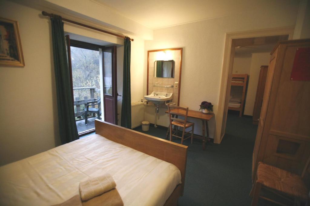 Hotel Gai-Sejour La Roche-en-Ardenne Zimmer foto